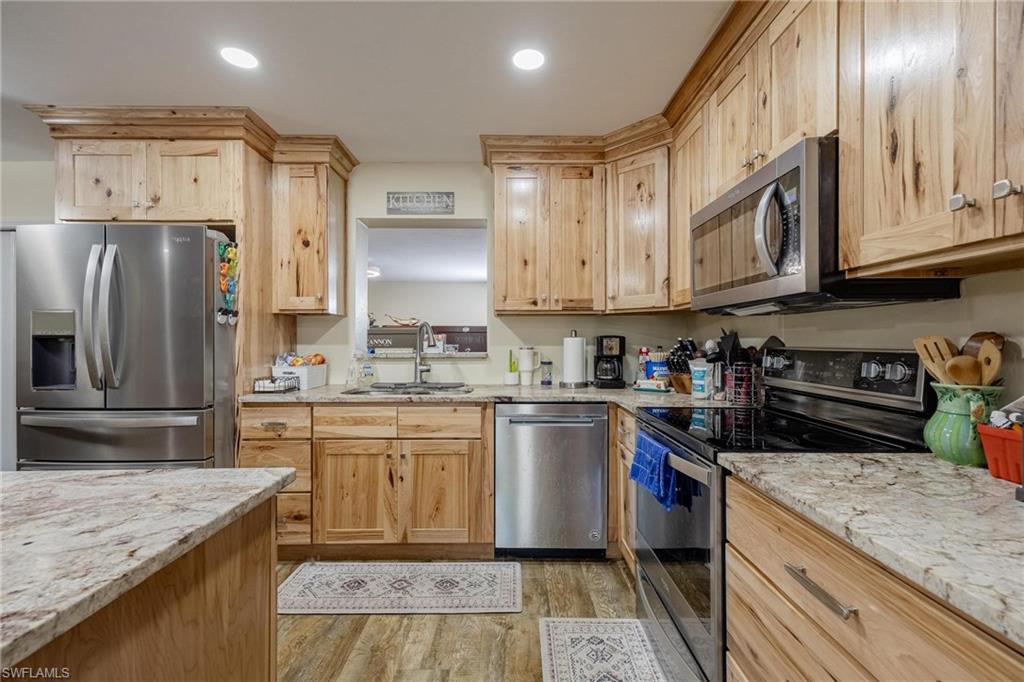 FORT MYERS SHORES - Residential