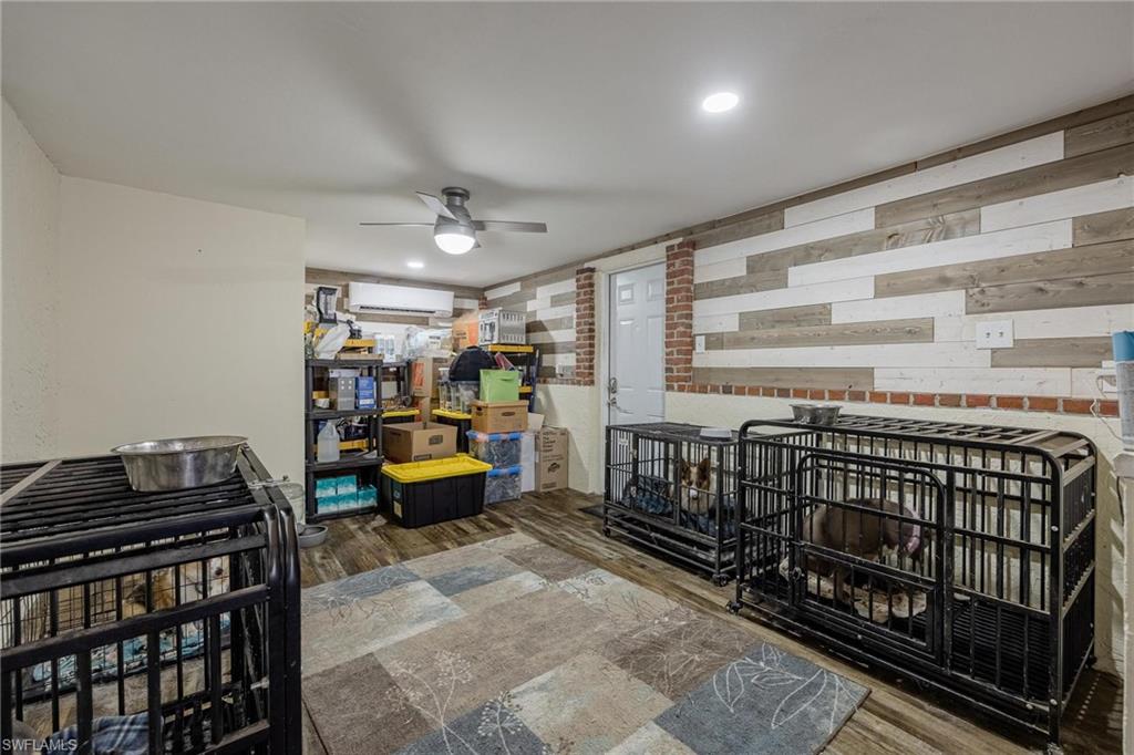 FORT MYERS SHORES - Residential