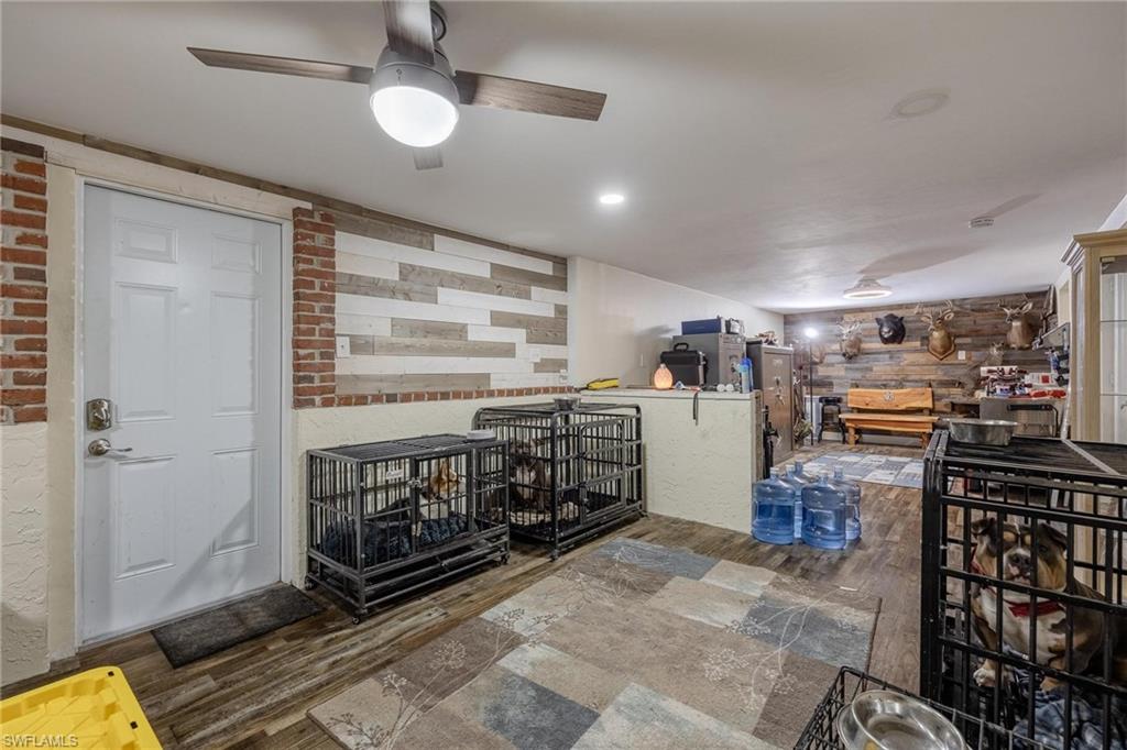 FORT MYERS SHORES - Residential