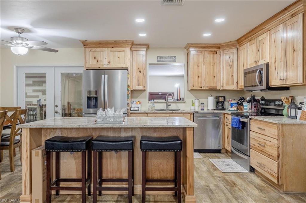 FORT MYERS SHORES - Residential