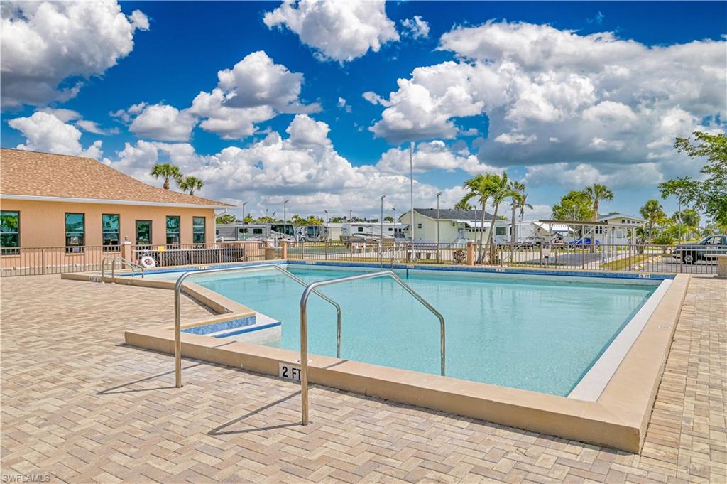 PALMETTO PALMS R V - Land