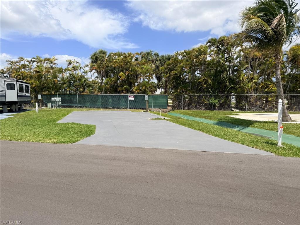 PALMETTO PALMS R V - Land