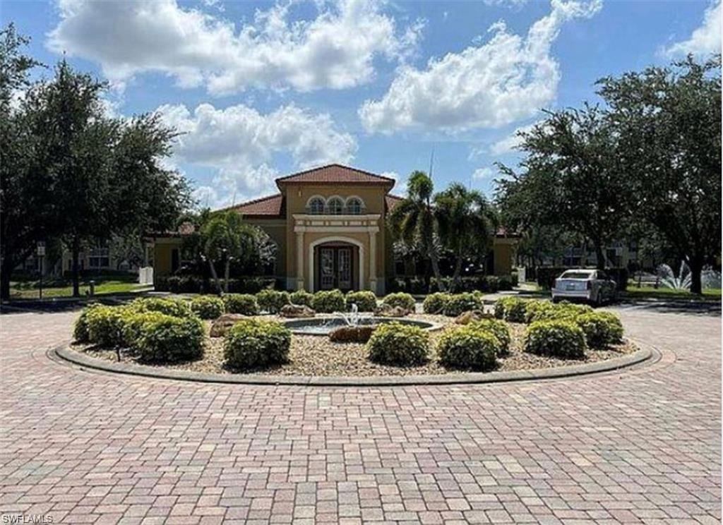 THE RESIDENCE - Residential Lease