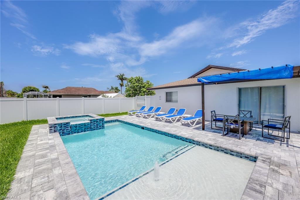 NAPLES PARK - Residential