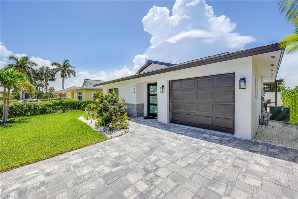 NAPLES PARK - Residential