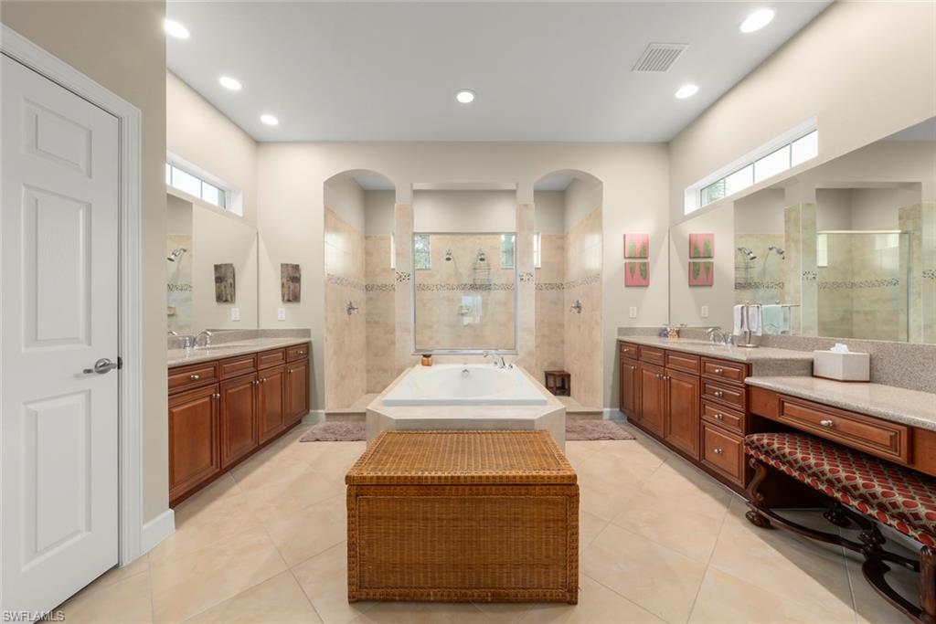 HOLLYBROOK - Residential