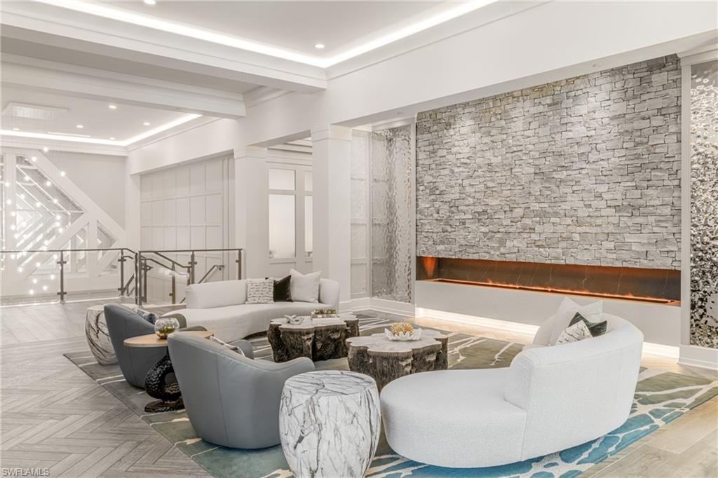 HOLLYBROOK - Residential