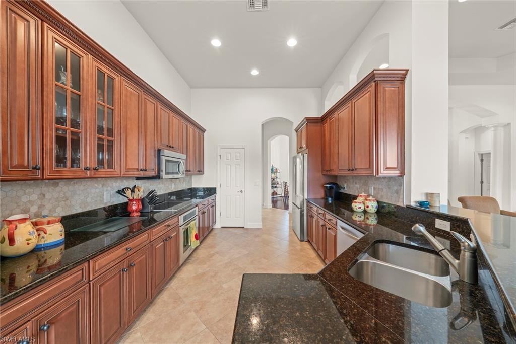 HOLLYBROOK - Residential