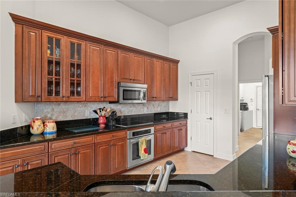 HOLLYBROOK - Residential