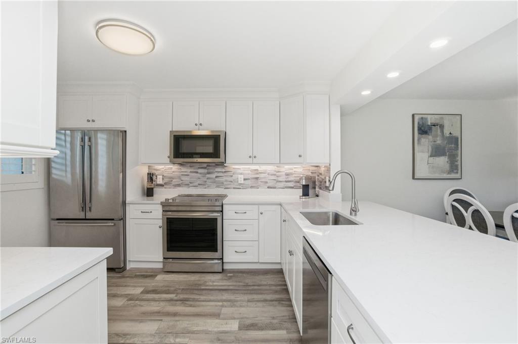 MARINERS COVE - Residential