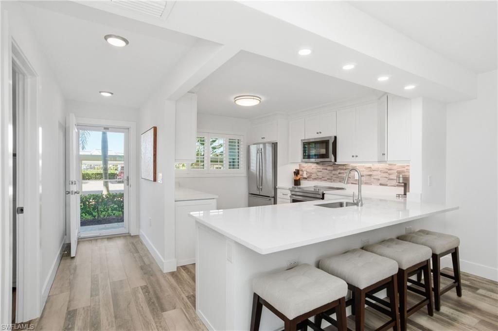 MARINERS COVE - Residential