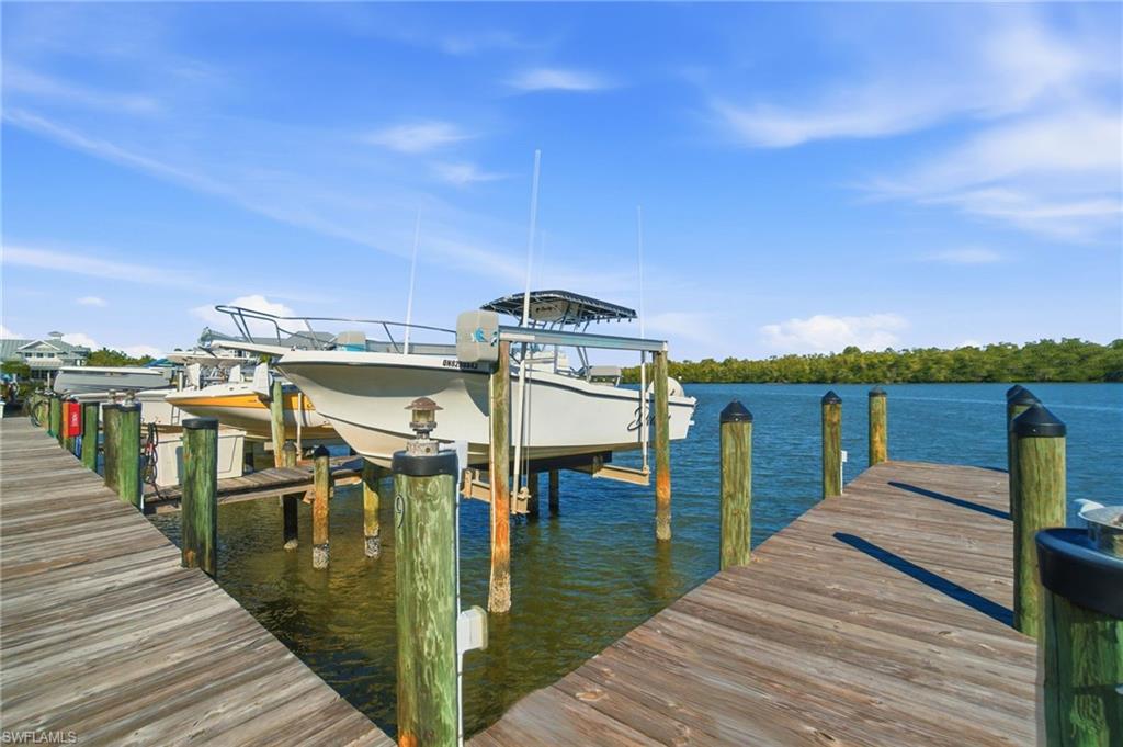 MARINERS COVE - Residential