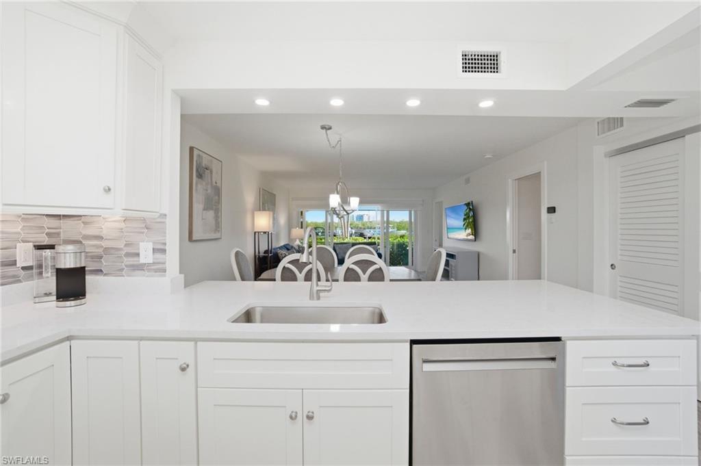 MARINERS COVE - Residential