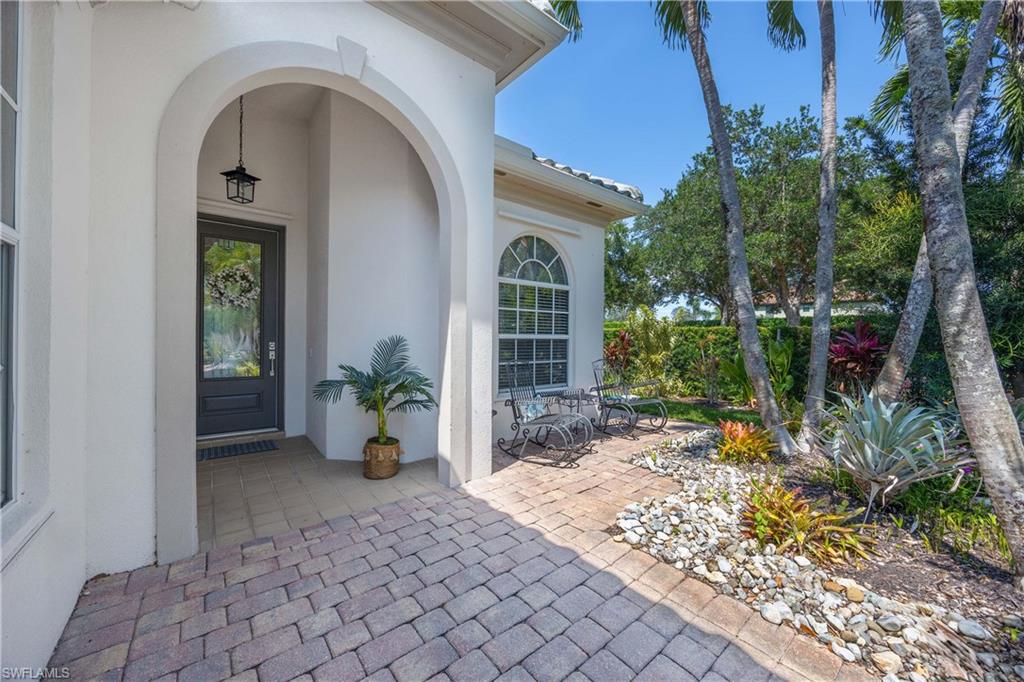 3803 Valentia WAY