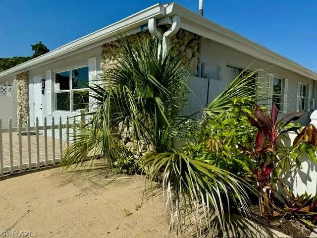 Naples, Florida, 34102, United States, 8 Bedrooms Bedrooms, ,8 BathroomsBathrooms,Residential,Active,1904197