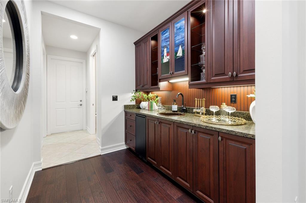 OLDE NAPLES - Residential