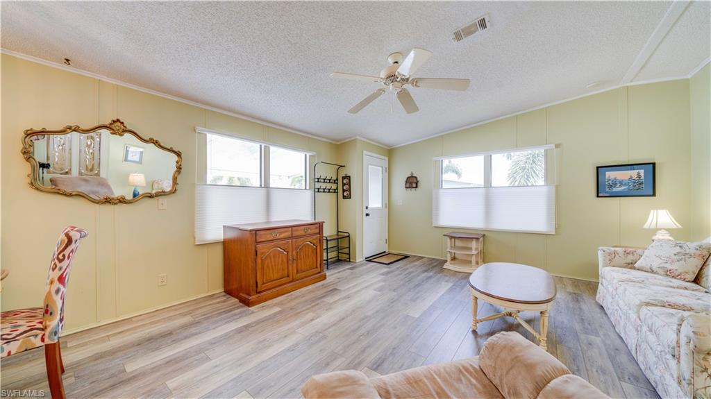 HORIZON VILLAGE - Residential