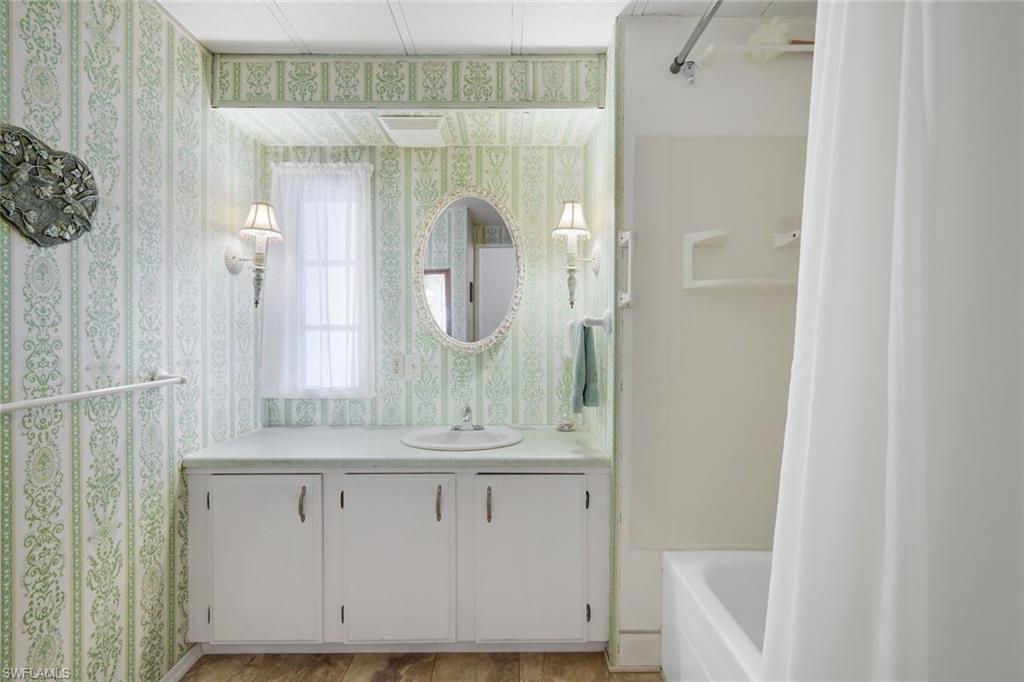 IMPERIAL BONITA ESTATES - Residential