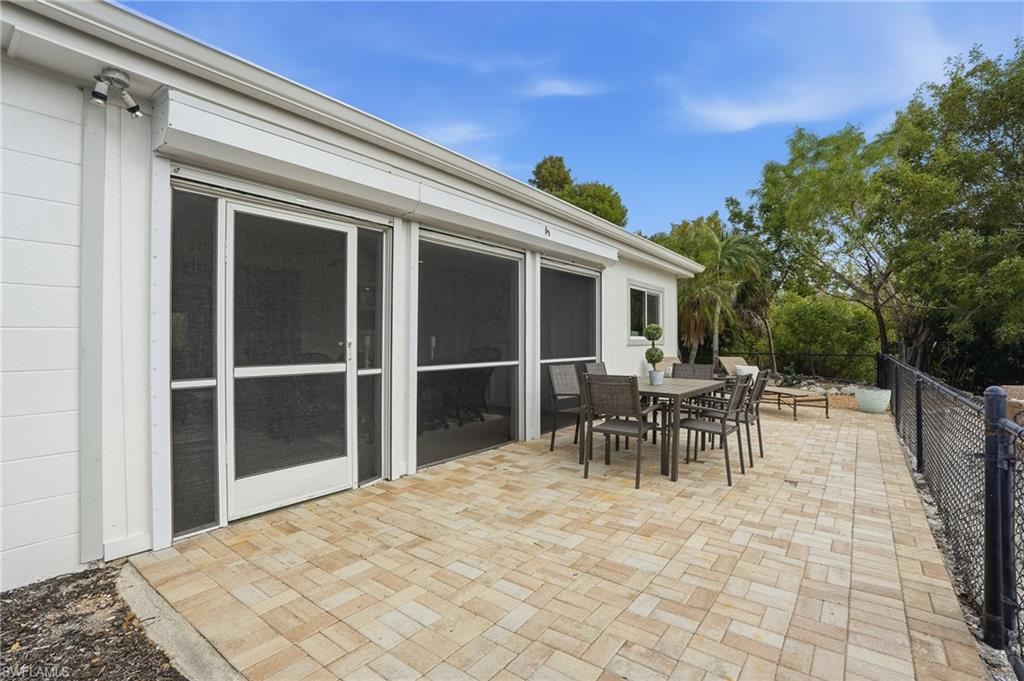 SANIBEL LAKE ESTATES - Residential