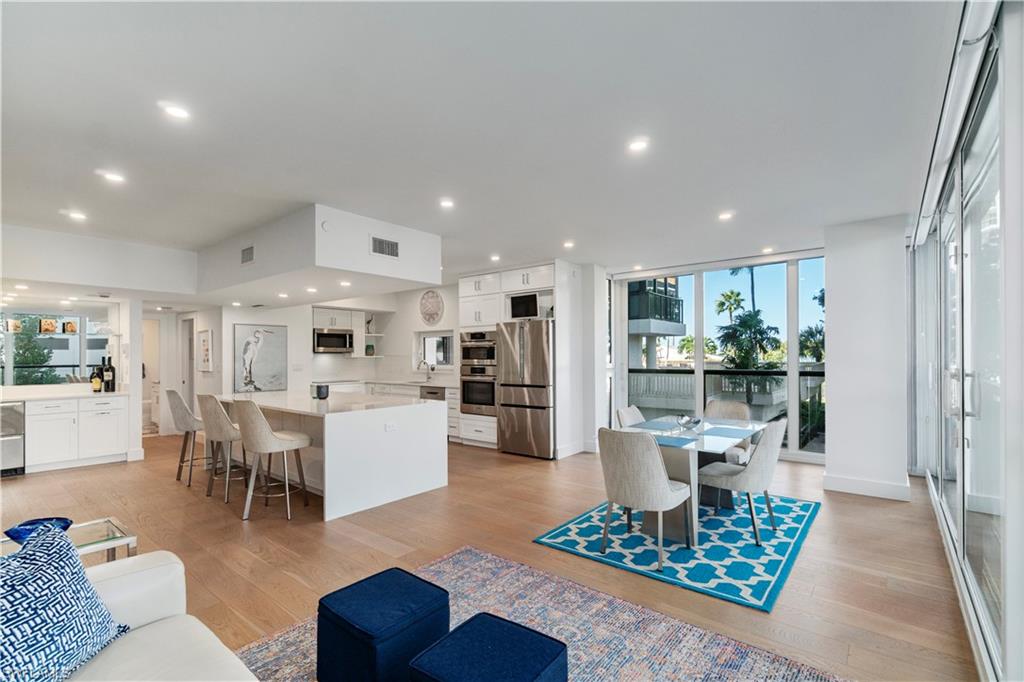 4031 Gulf Shore BLVD N 22