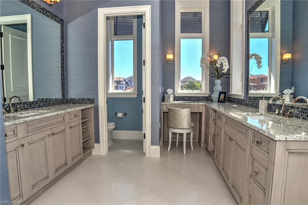 BAREFOOT BEACH - Residential