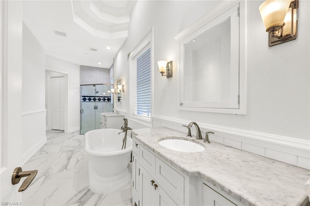 MOORINGS - Residential