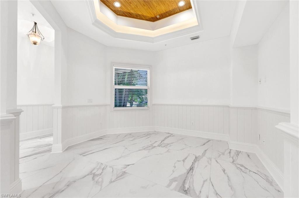 MOORINGS - Residential