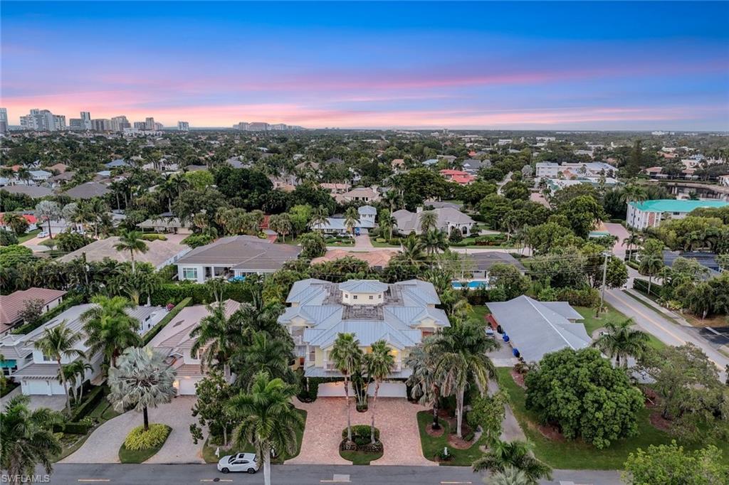 MOORINGS - Residential