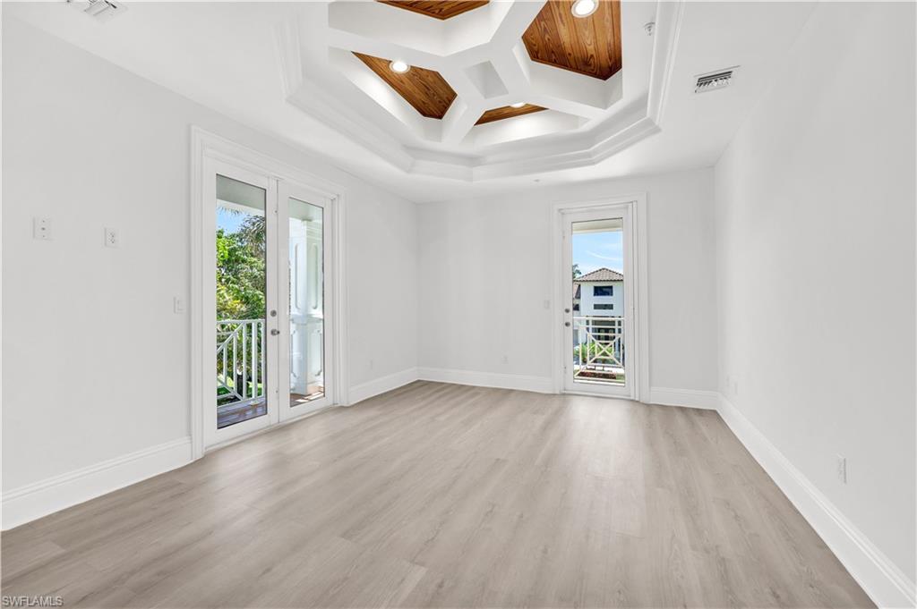 MOORINGS - Residential