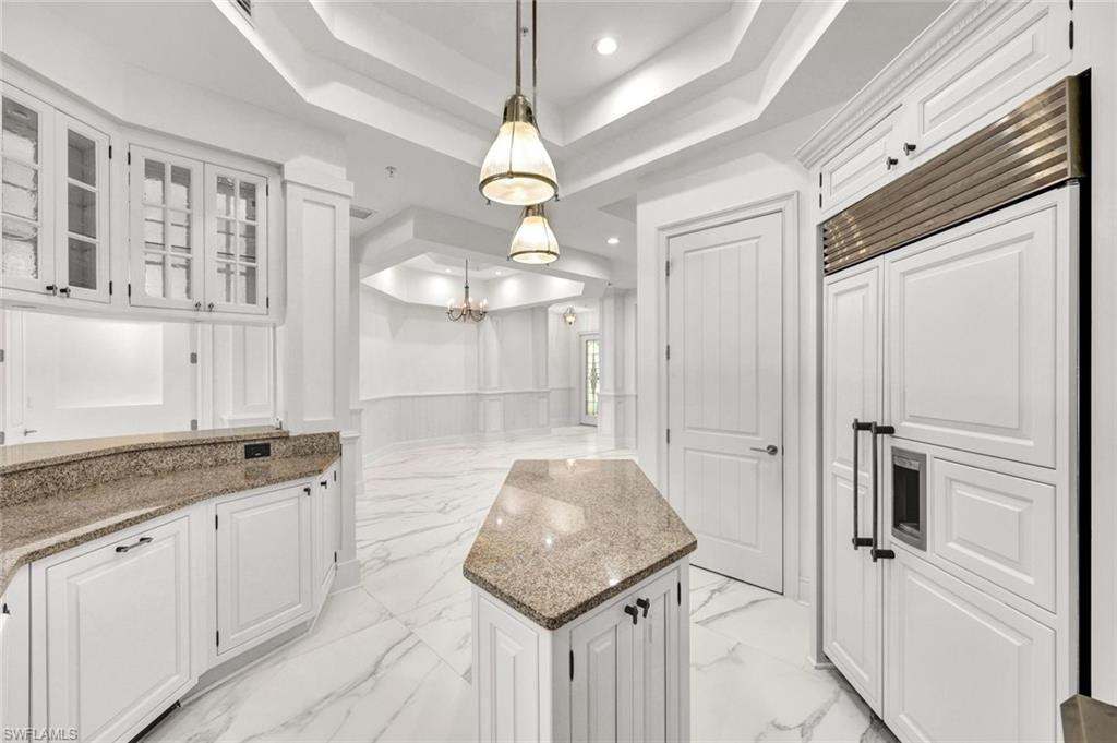 MOORINGS - Residential