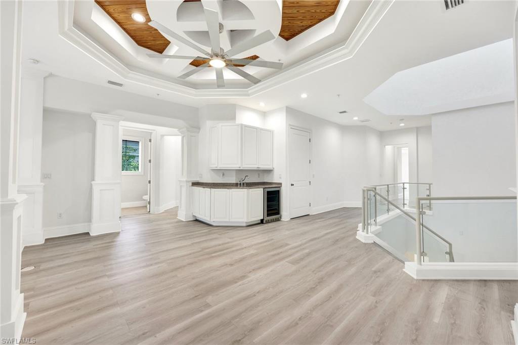 MOORINGS - Residential