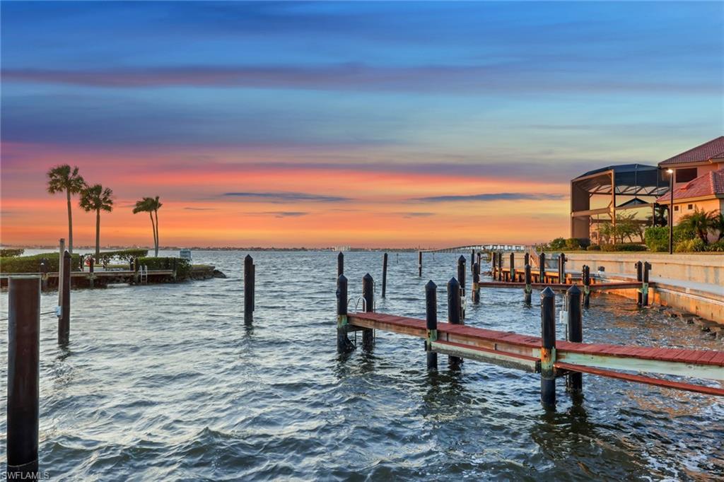 RIVERSIDE YACHT CLUB - Residential