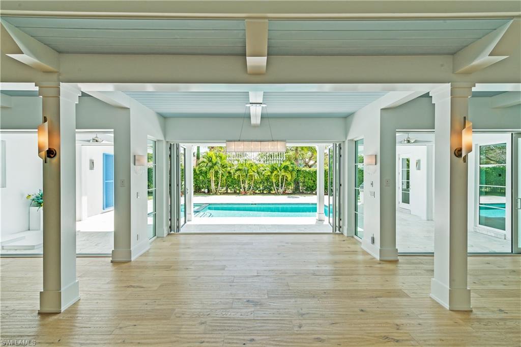 OLDE NAPLES - Residential