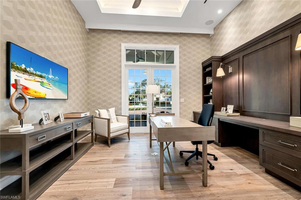 PELICAN BAY WOODS - Residential