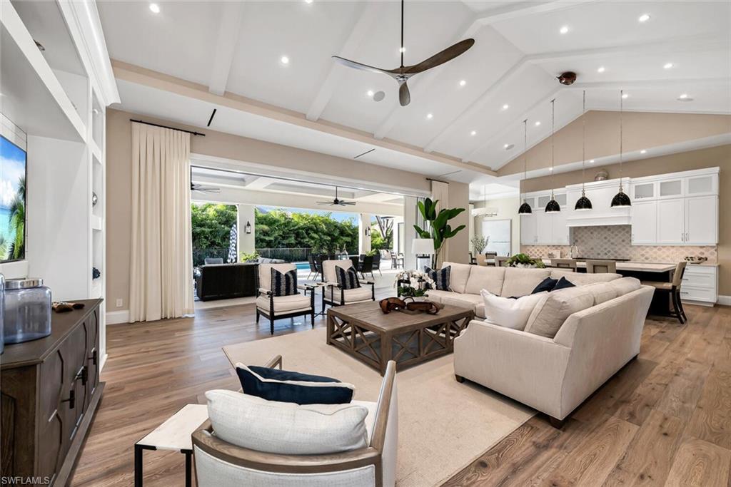 PELICAN BAY WOODS - Residential