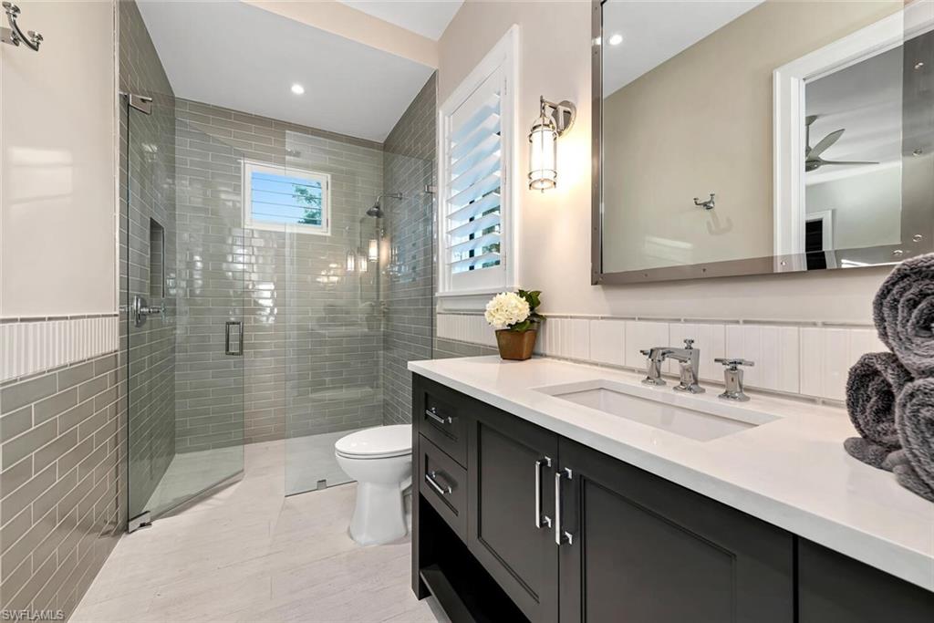 PELICAN BAY WOODS - Residential