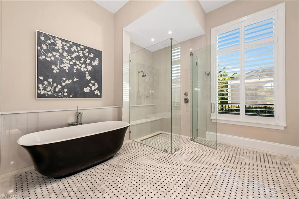 PELICAN BAY WOODS - Residential