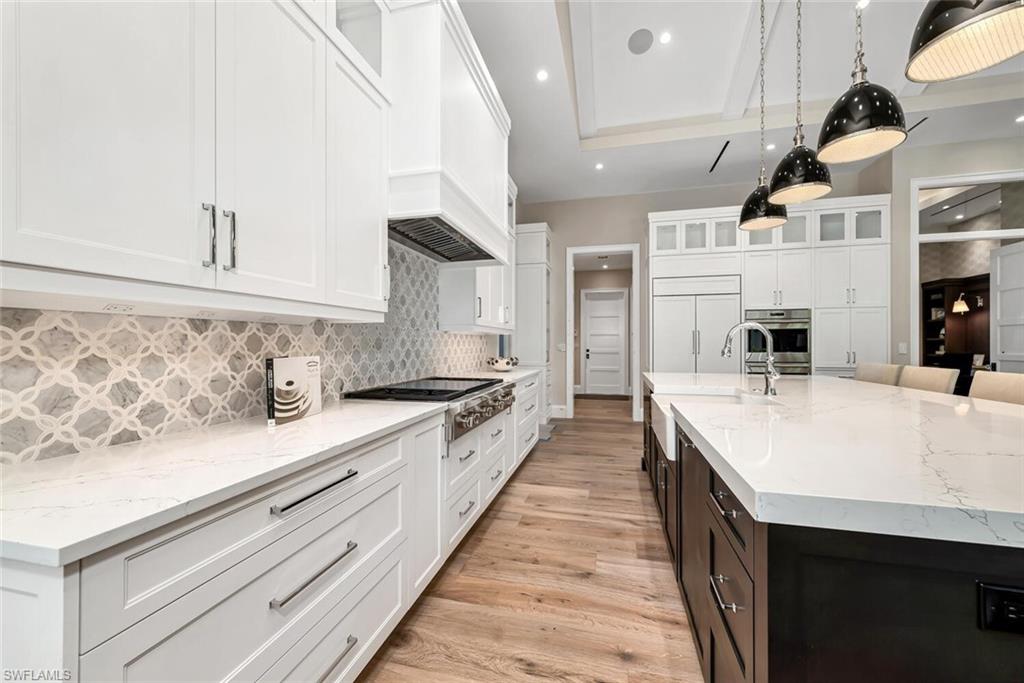 PELICAN BAY WOODS - Residential