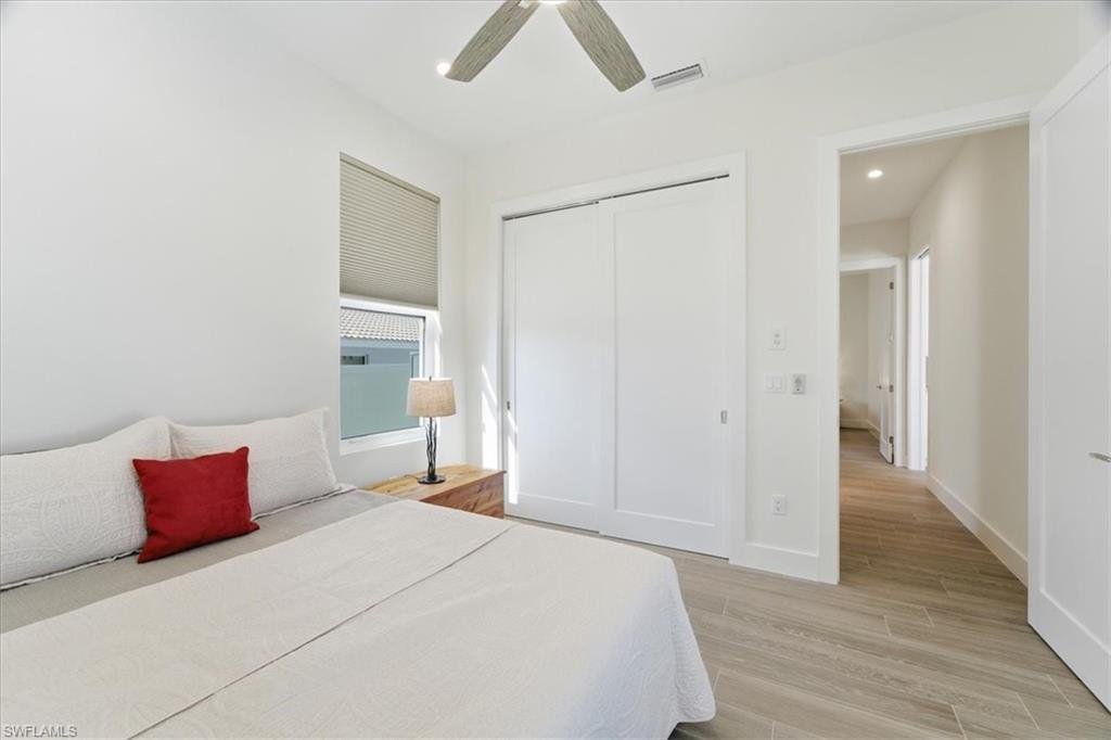 NAPLES PARK - Residential