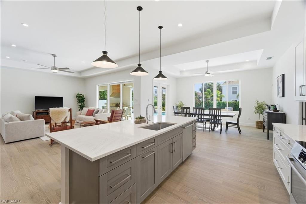 NAPLES PARK - Residential