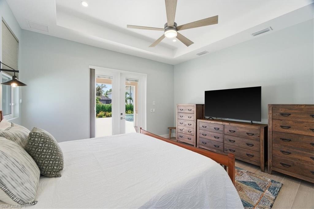 NAPLES PARK - Residential