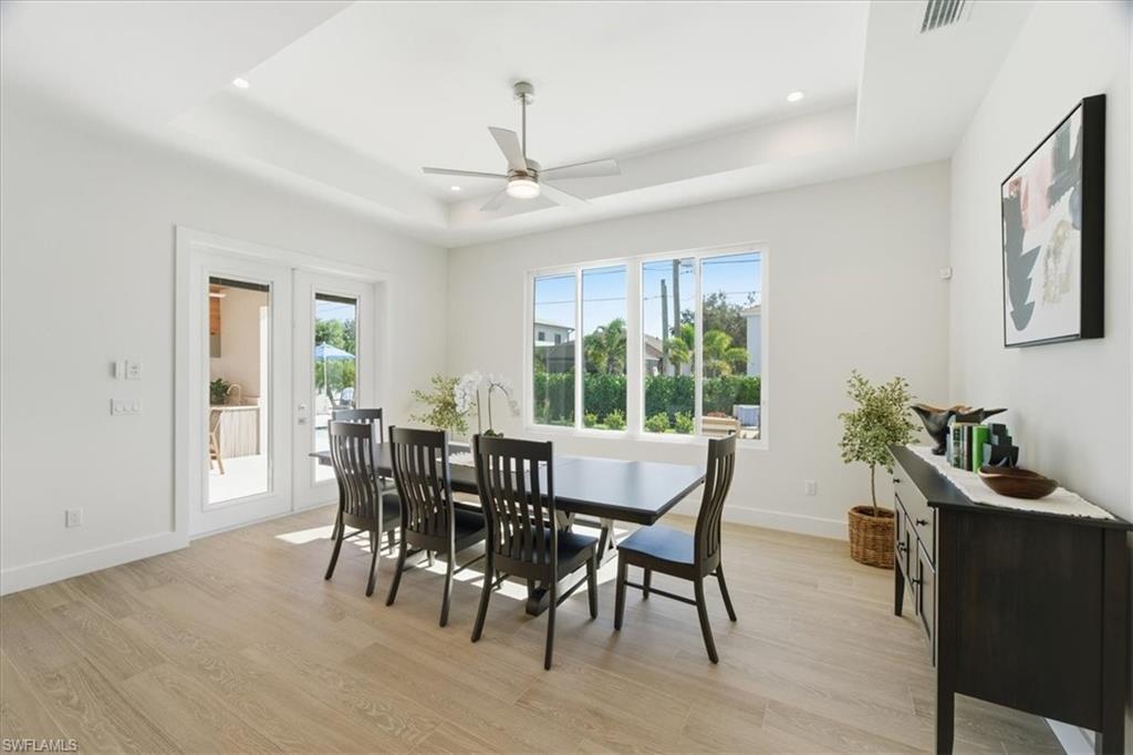 NAPLES PARK - Residential