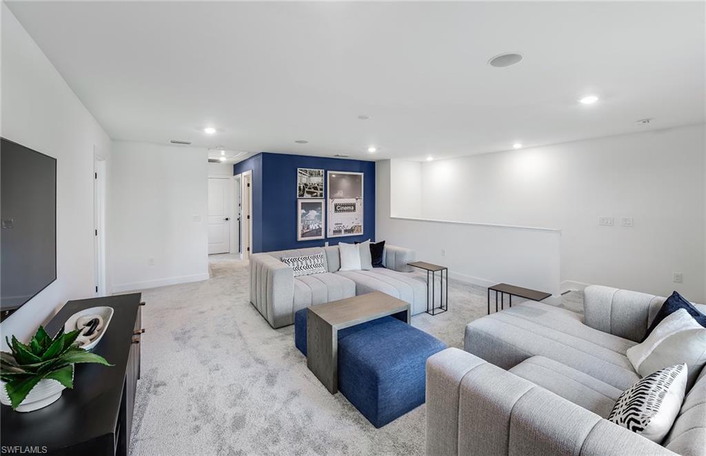 VENTANA POINTE - Residential