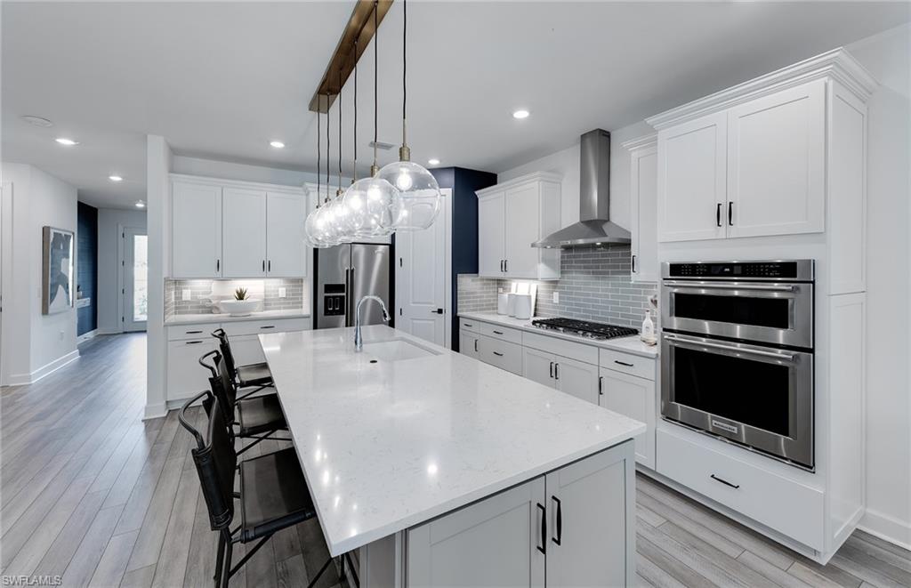 VENTANA POINTE - Residential