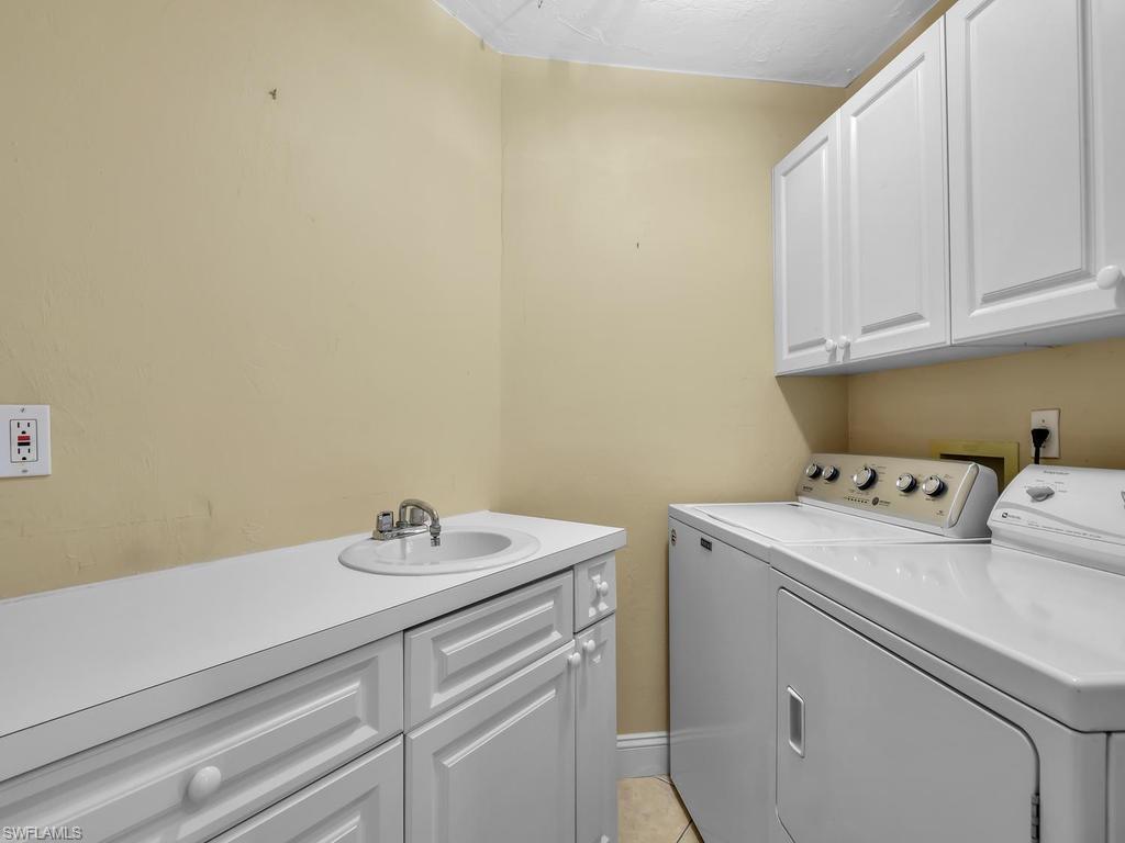 IMPERIAL PARK PLACE VILLAS - Residential