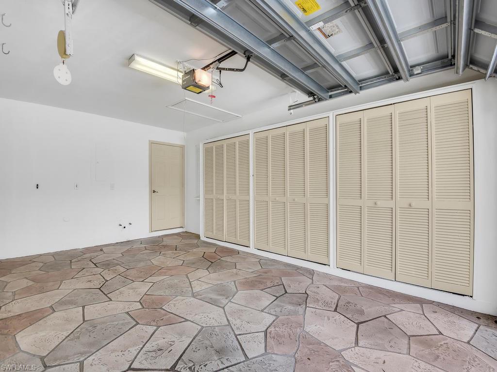 IMPERIAL PARK PLACE VILLAS - Residential