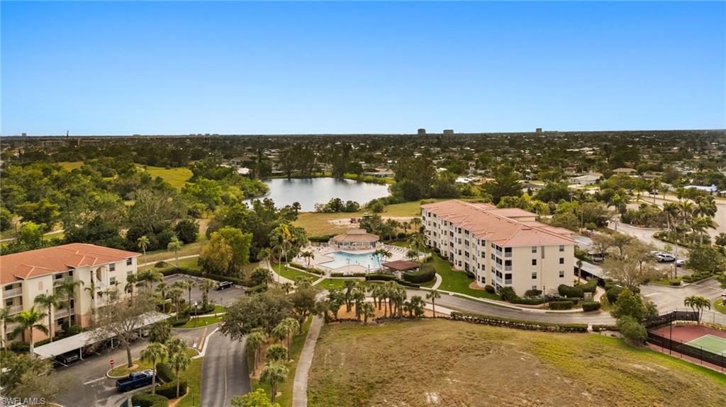 FAIRWAY VILLAS - Residential