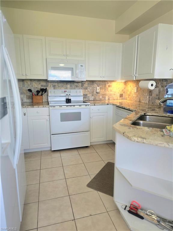 FAIRWAY VILLAS - Residential