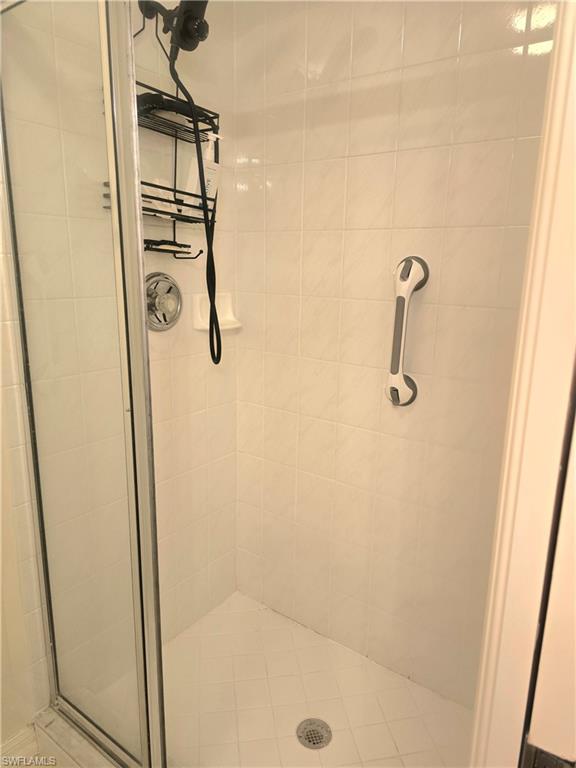 FAIRWAY VILLAS - Residential