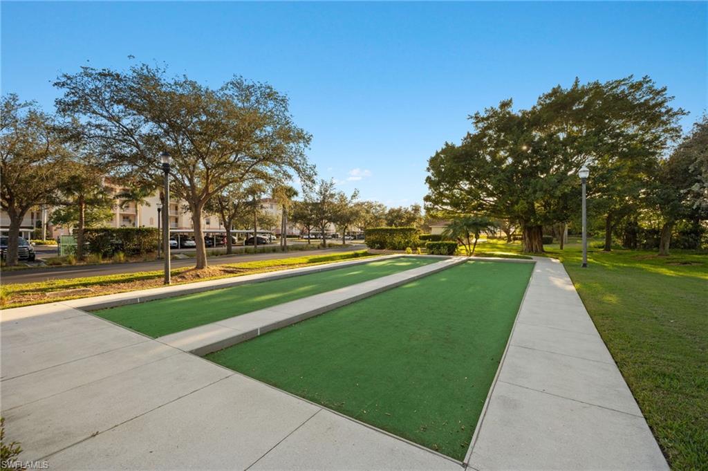 FAIRWAY VILLAS - Residential